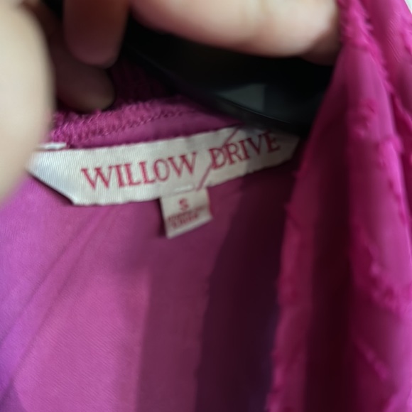 {NWT} $59 MACY’S WILLOW DRIVE cold shoulder long sleeve blouse - Picture 7 of 7